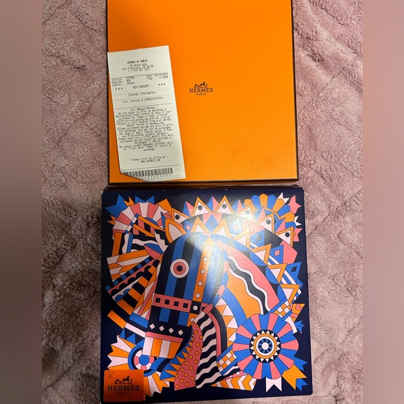 NWT HERMES Carre 90 scarf 100% Silk “Tea for Two” veil jade/white/jaune - Picture 6 of 6